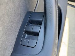 Tesla Model Y Rear-Wheel Drive - ფოტო 20