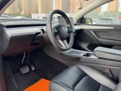 Tesla Model Y Rear-Wheel Drive - ფოტო 4