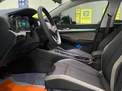 Volkswagen Golf 2021 280TSI DSG 30th Anniversary Edition - ფოტო 10