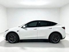 Tesla Model Y Long Range All-Wheel Drive - ფოტო 2