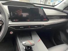 Changan Oushan Z6 Blue Whale 1.5T DCT Smart Edition - ფოტო 4