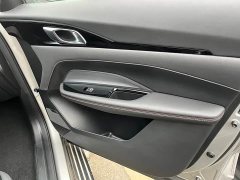 Changan Oushan Z6 Blue Whale 1.5T DCT Smart Edition - ფოტო 8