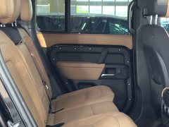 Land Rover Defender 2025 110 3.0T P400 Dark Edition - ფოტო 14