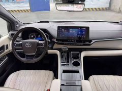 Toyota Sienna 2021 2.5L Hybrid Platinum Edition - ფოტო 10