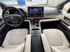 Toyota Sienna 2021 2.5L Hybrid Platinum Edition - ფოტო 12