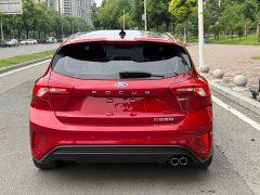 Ford Focus Hatchback EcoBoost 180 Automatic ST Line - ფოტო 6