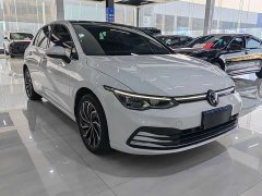 Volkswagen Golf 2021 280TSI DSG 30th Anniversary Edition - ფოტო 3