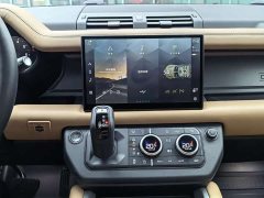 Land Rover Defender 110 3.0T P400 X-Dynamic HSE - ფოტო 8