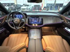 Mercedes-Benz E-Class E 300 L Fashion Edition - ფოტო 11
