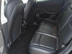 Tesla Model Y Long Range All-Wheel Drive - ფოტო 5