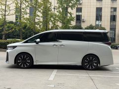 Toyota Vellfire 2024 Crown Hybrid 2.5L Premium Edition - ფოტო 17