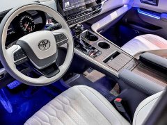 Toyota Gravia 2.5L Hybrid Comfort Edition - ფოტო 2