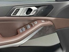 BMW X5 xDrive 30Li Luxury M Sport Package - ფოტო 9