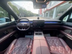 NIO ES8 2026 Six-Seat Executive Signature Edition - ფოტო 15