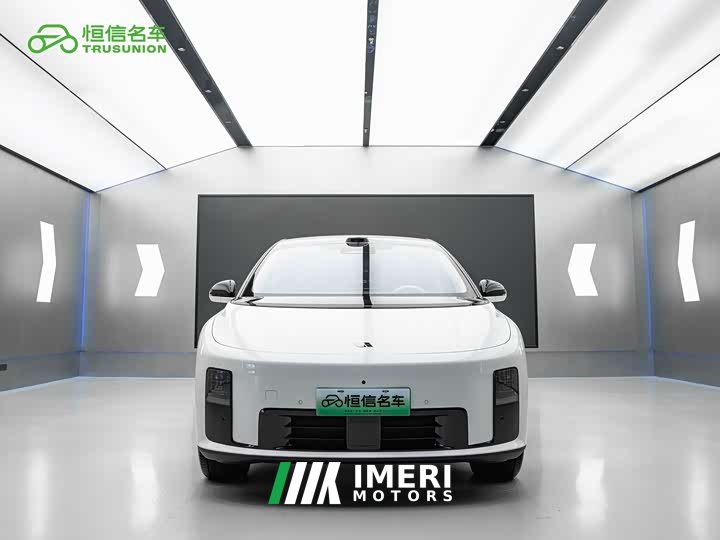 Li Auto i8 Standard Edition