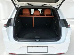 Li Auto L6 Pro - ფოტო 8