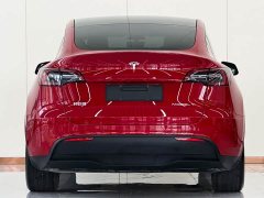 Tesla Model Y Rear-Wheel Drive - ფოტო 3