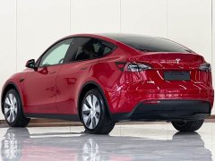 Tesla Model Y Rear-Wheel Drive - ფოტო 4