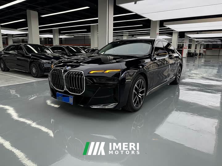 BMW 7 Series 735Li M Sport Package - ავტომობილი ჩინეთიდან