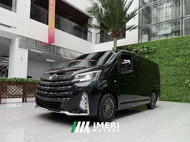 Toyota HIACE 3.5L Automatic