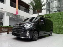 Toyota HIACE 3.5L Automatic - ფოტო 1