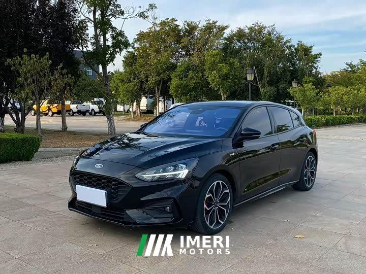 Ford Focus Hatchback EcoBoost 180 Automatic ST Line - ავტომობილი ჩინეთიდან