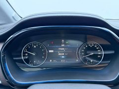Buick GL8 Land Executive Cabin 652T Luxury - ფოტო 13