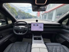 NIO ES8 Seven-Seat Executive Luxury Edition - ფოტო 16