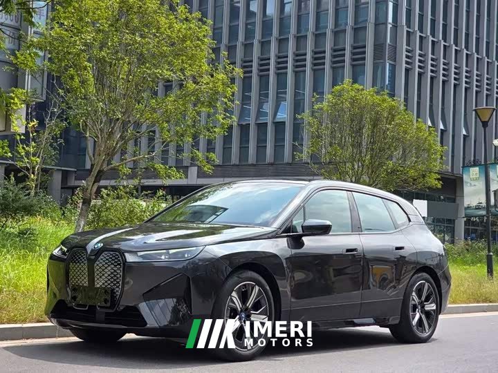 BMW iX xDrive40 - ავტომობილი ჩინეთიდან