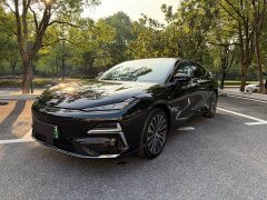Geely Galaxy Xingyao 8 60km EM-i Luxury - ფოტო 1