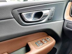 Volvo XC60 Plug-in Hybrid T8 PHEV Long Range AWD Smart Remote Luxury Edition - ფოტო 13