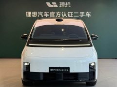 Li Auto MEGA Home Family Edition - ფოტო 2