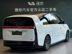 Li Auto MEGA Home Family Edition - ფოტო 4