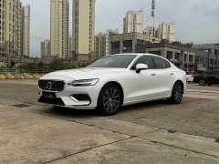 Volvo S60 2022 B4 Intelligent Remote Luxury Edition - ფოტო 1