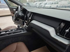 Volvo XC60 T5 AWD Smart Luxury Edition - ფოტო 10
