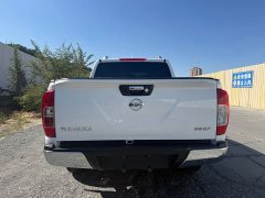 Navara 2.5L Automatic 4WD Premium - photo 8