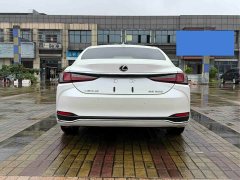 Lexus ES 200 Excellence Edition - ფოტო 8