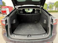 Tesla Model Y Standard Range RWD - ფოტო 16