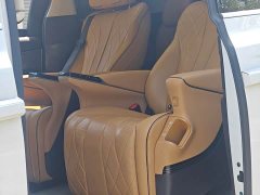 Denza BYD Denza D9 DM-i 1050 Premium - ფოტო 5
