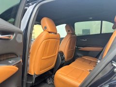 Cadillac XT4 28T FWD Luxury - ფოტო 5