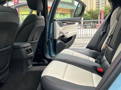 Cadillac CT5 28T Track Performance Edition with Peak Track Package - ფოტო 13