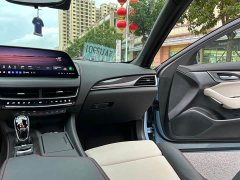 Cadillac CT5 28T Track Performance Edition with Peak Track Package - ფოტო 19