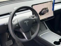 Tesla Model Y Rear-Wheel Drive - ფოტო 10