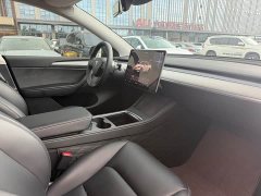 Tesla Model Y Rear-Wheel Drive - ფოტო 6