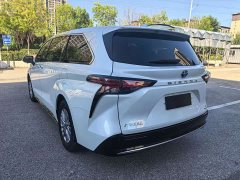 Toyota Sienna 2021 2.5L Hybrid Luxury - ფოტო 11