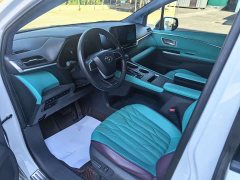 Toyota Sienna 2021 2.5L Hybrid Luxury - ფოტო 4