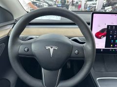 Tesla Model Y Long Range All-Wheel Drive - ფოტო 16