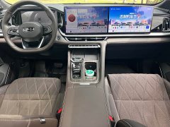 Geely Xingyue L 2026 Oriental Radiance 2.0T Automatic Moonlight Edition - ფოტო 17