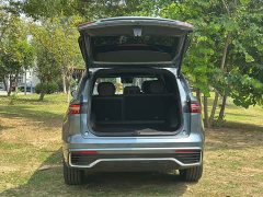 Geely Xingyue L 2026 Oriental Radiance 2.0T Automatic Moonlight Edition - ფოტო 8