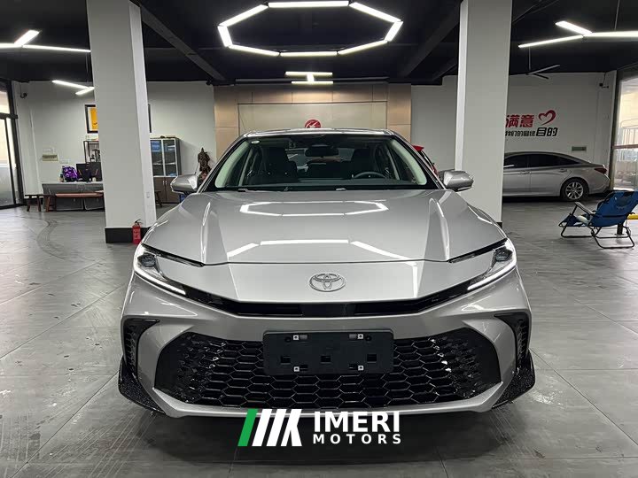 Toyota Camry 2.0S Sport Edition - ავტომობილი ჩინეთიდან